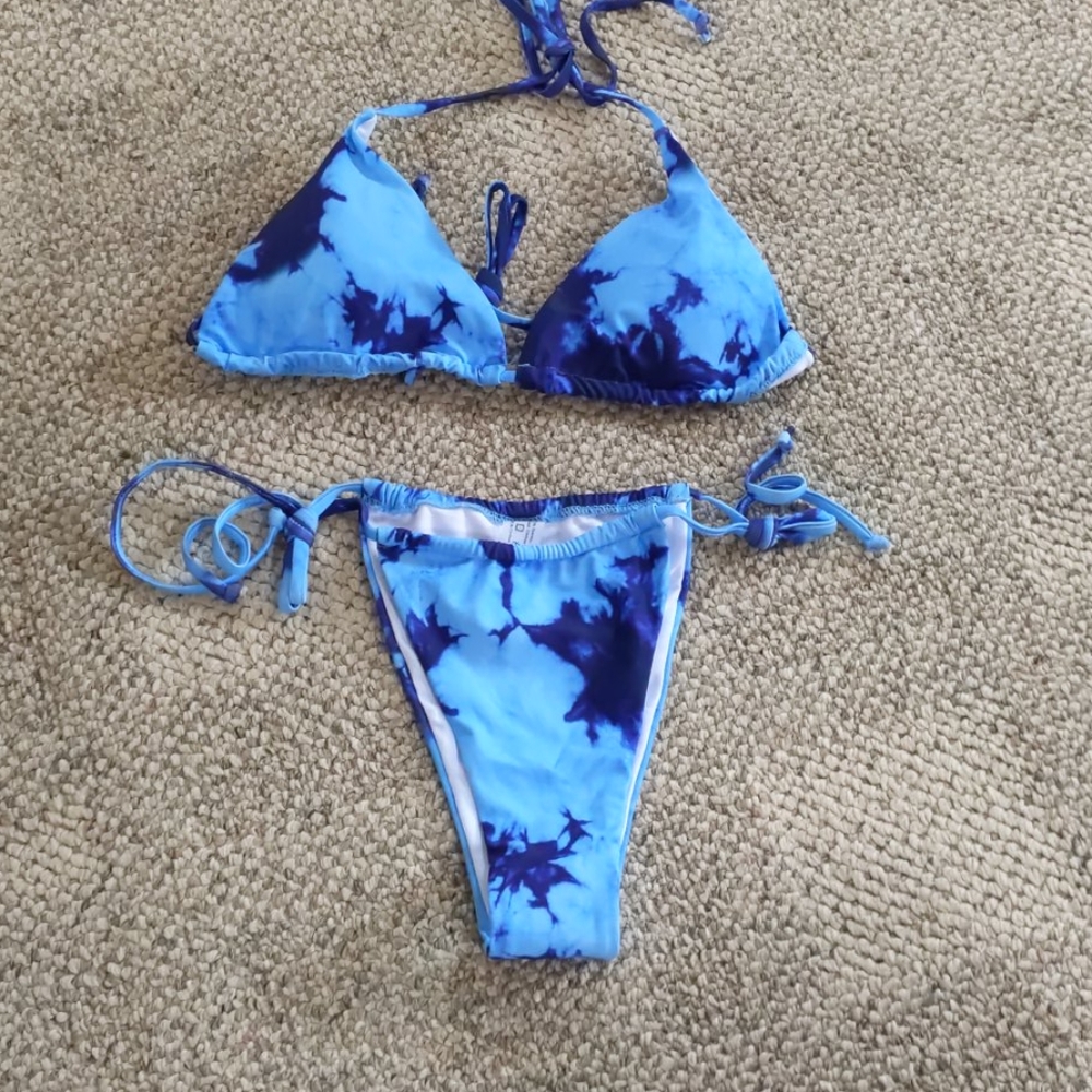 💙NWT Blue Tie Dye Halter Bikini Set💙 - Picture 4 of 5